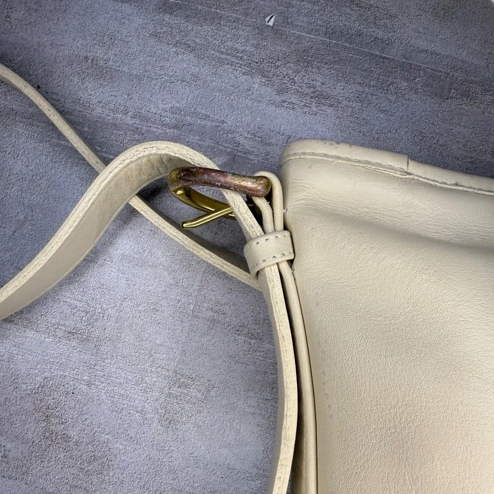 Vintage Coach Cream Leather Crossbody Bag 4143‎ Costa Rica Brass Hardware